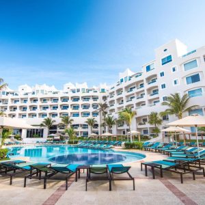 Wyndham Alltra Cancun - All Inclusive Resort