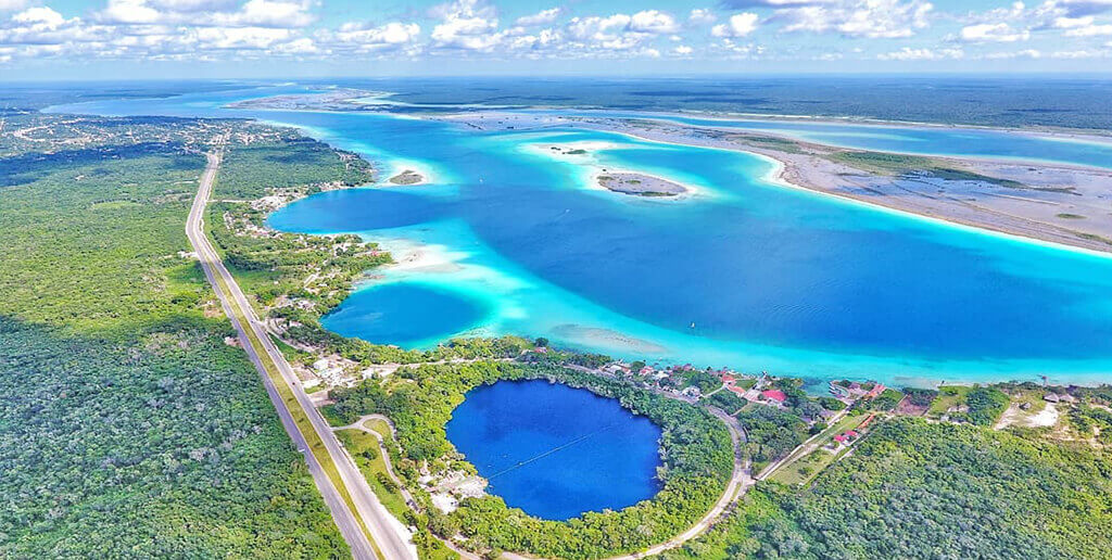 Bacalar 7 Colors Lagoon