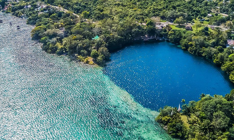 Cenote La Bruja Bacalar