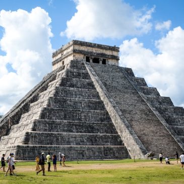 How to get to Chichen Itza from Cancun by bus