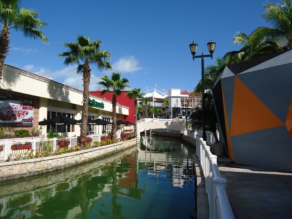 La Isla Shopping Village Cancun Mall in Cancun Hotel Zone