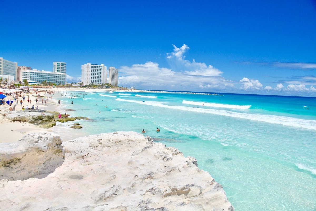 chac mool beach cancun