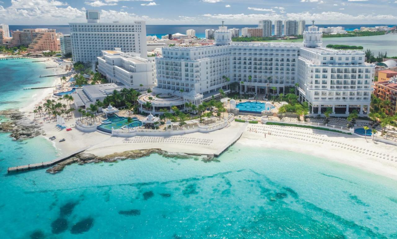 Riu Palaces Las Americas - All Inclusive Cancun Resort Adults Only