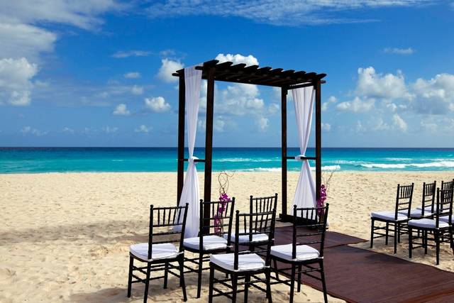 Weddings at the Westin Lagunamar Cancun Resort
