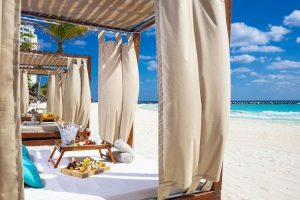 Hotel-Krystal-Cancun beach