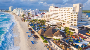 Royal-solaris-cancun-hotel building