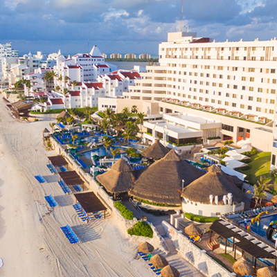 Royal-solaris-cancun-hotel building