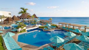 Royal-solaris-cancun-hotel pool