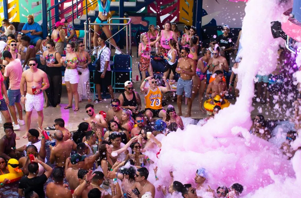 Coco Bongo Beach Club Coco Bongo Beach Club