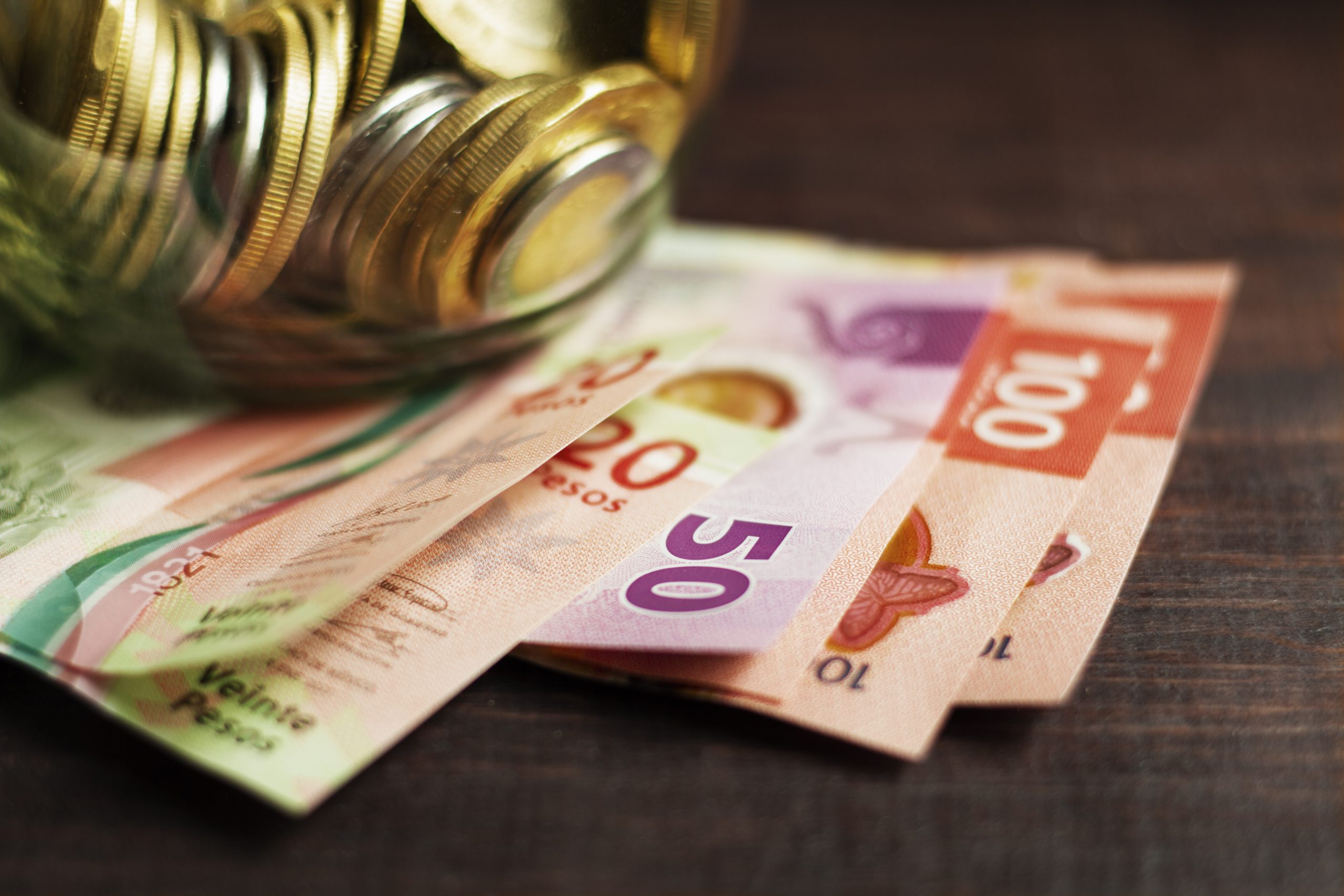 Cash in Mexican pesos