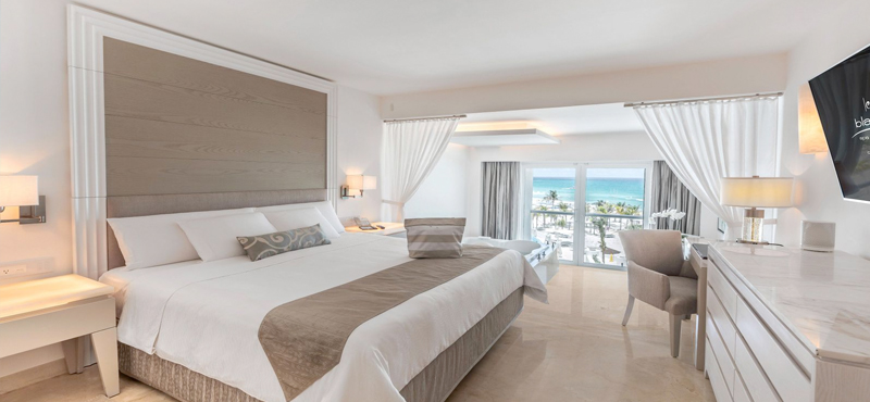 Royale Honeymoon Ocean Front