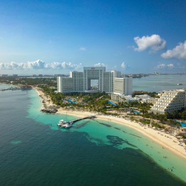 What First‑Time Travelers Should Know About Beaches in Cancun