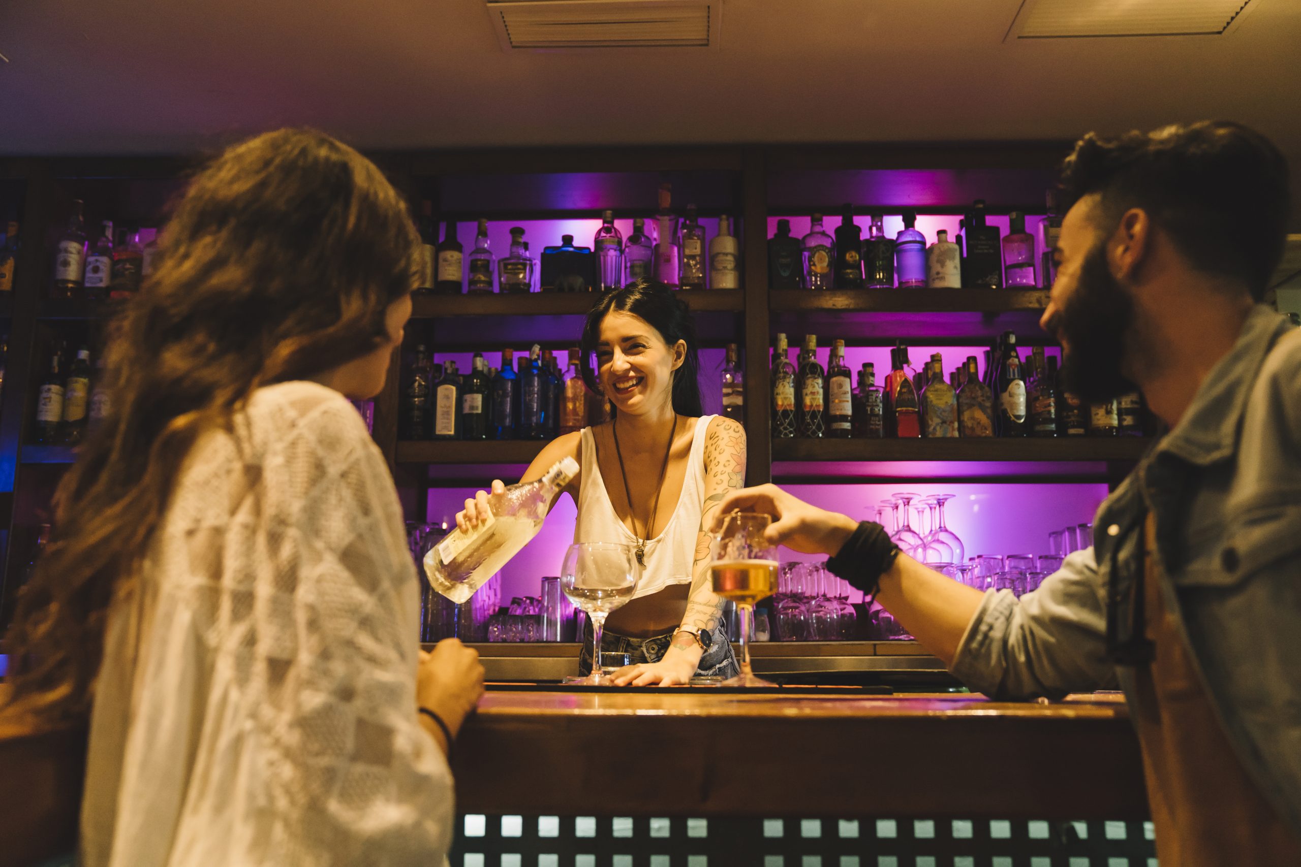 Social Media–Famous Bars Social Media–Famous Bars