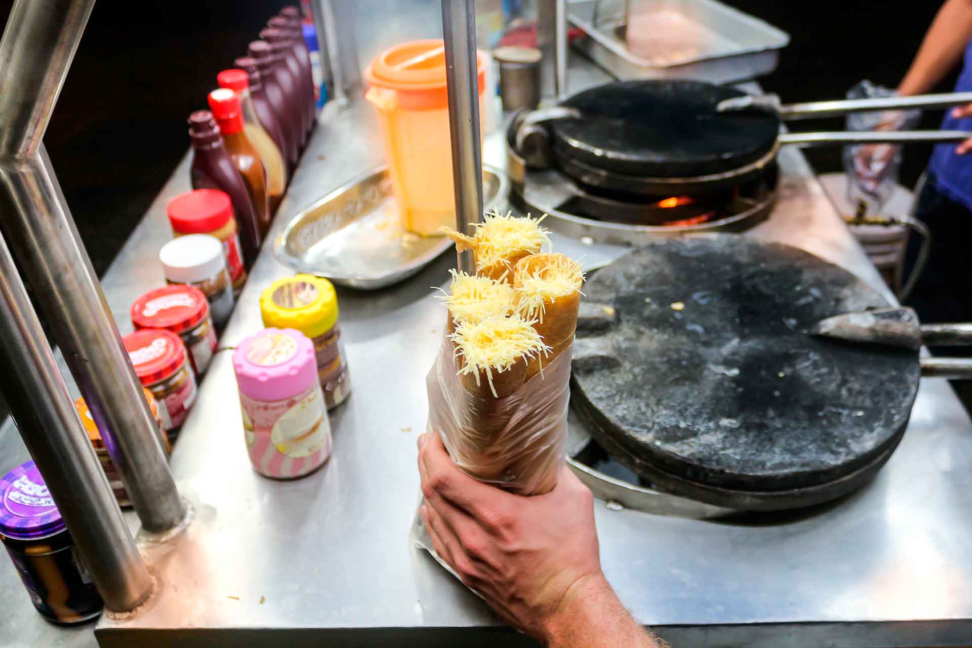 Marquesitas filled with Edam cheese Marquesitas filled with Edam cheese