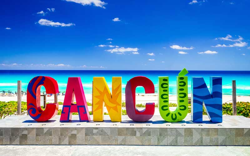 The “CANCÚN” Sign at Playa Delfines