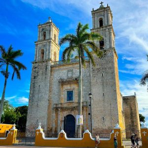 Chichen Itza, Cenote & Valladolid Tour with Tequila and Lunch