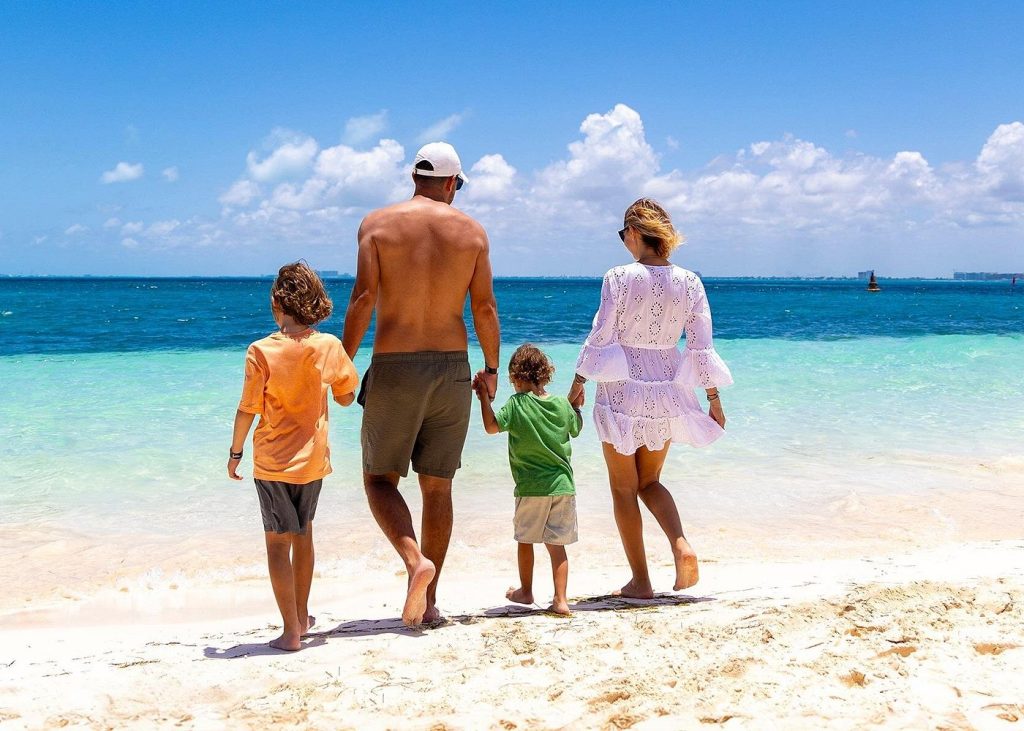 First‑Time Travelers Should Know About Family Travel in Cancun
